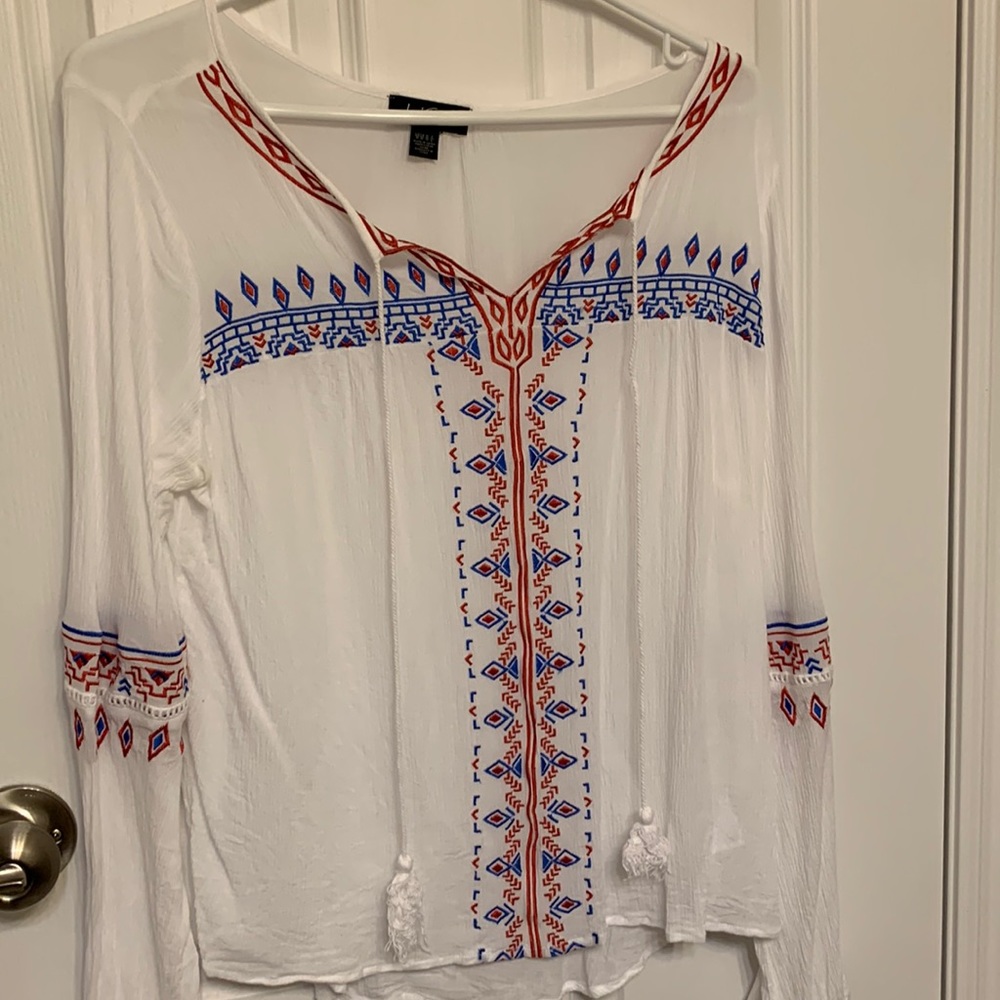 White with blue and red pattern long sleeves top